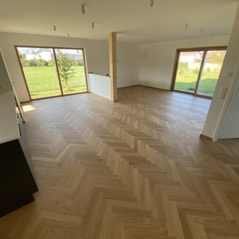 Verlegung Fischgrät-Parkett, Neubau-EFH
